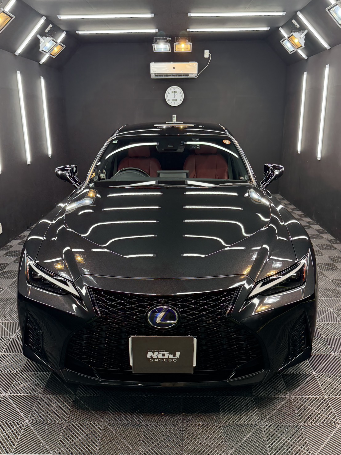 LEXUS　IS