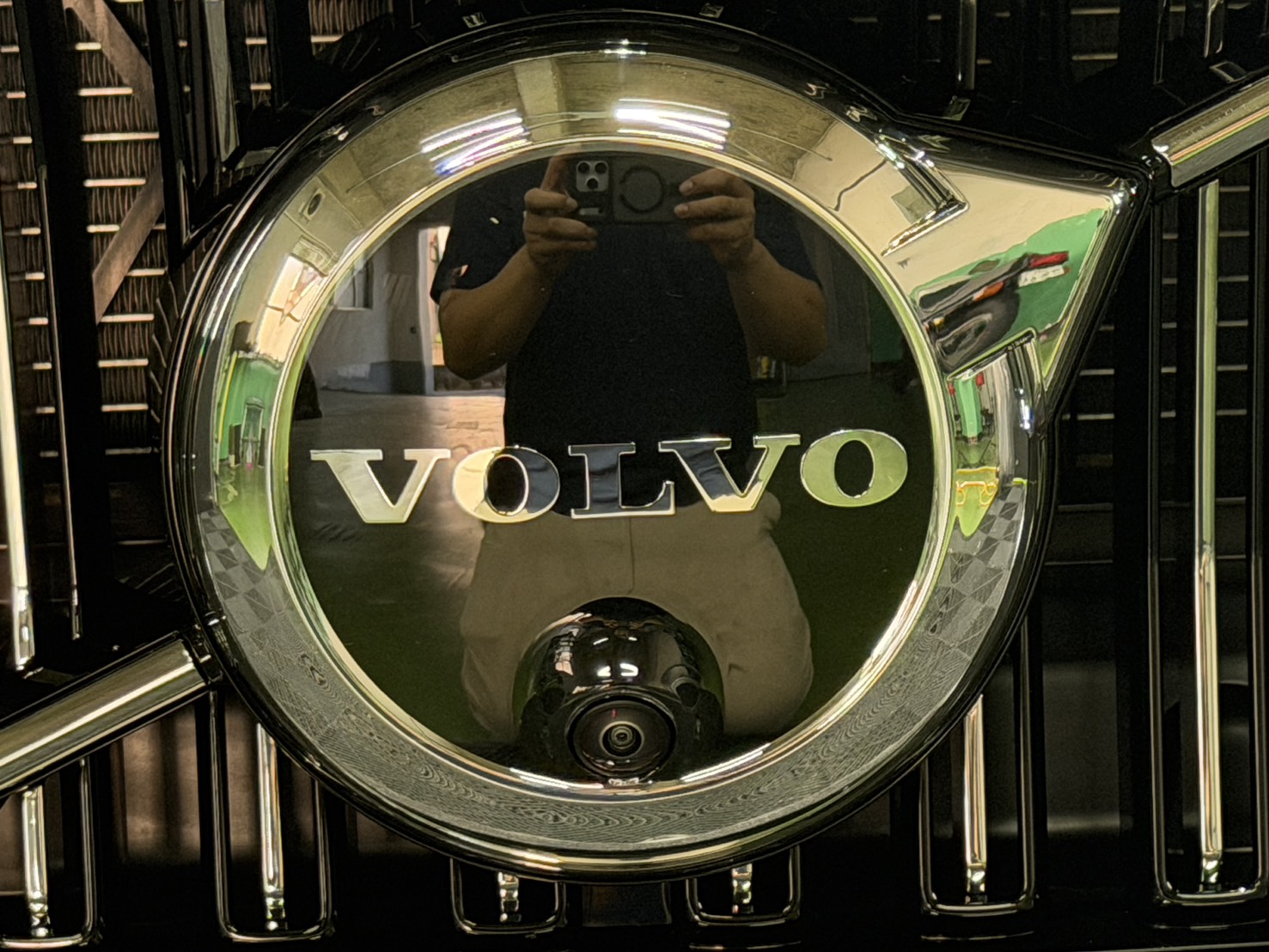 VOLVO